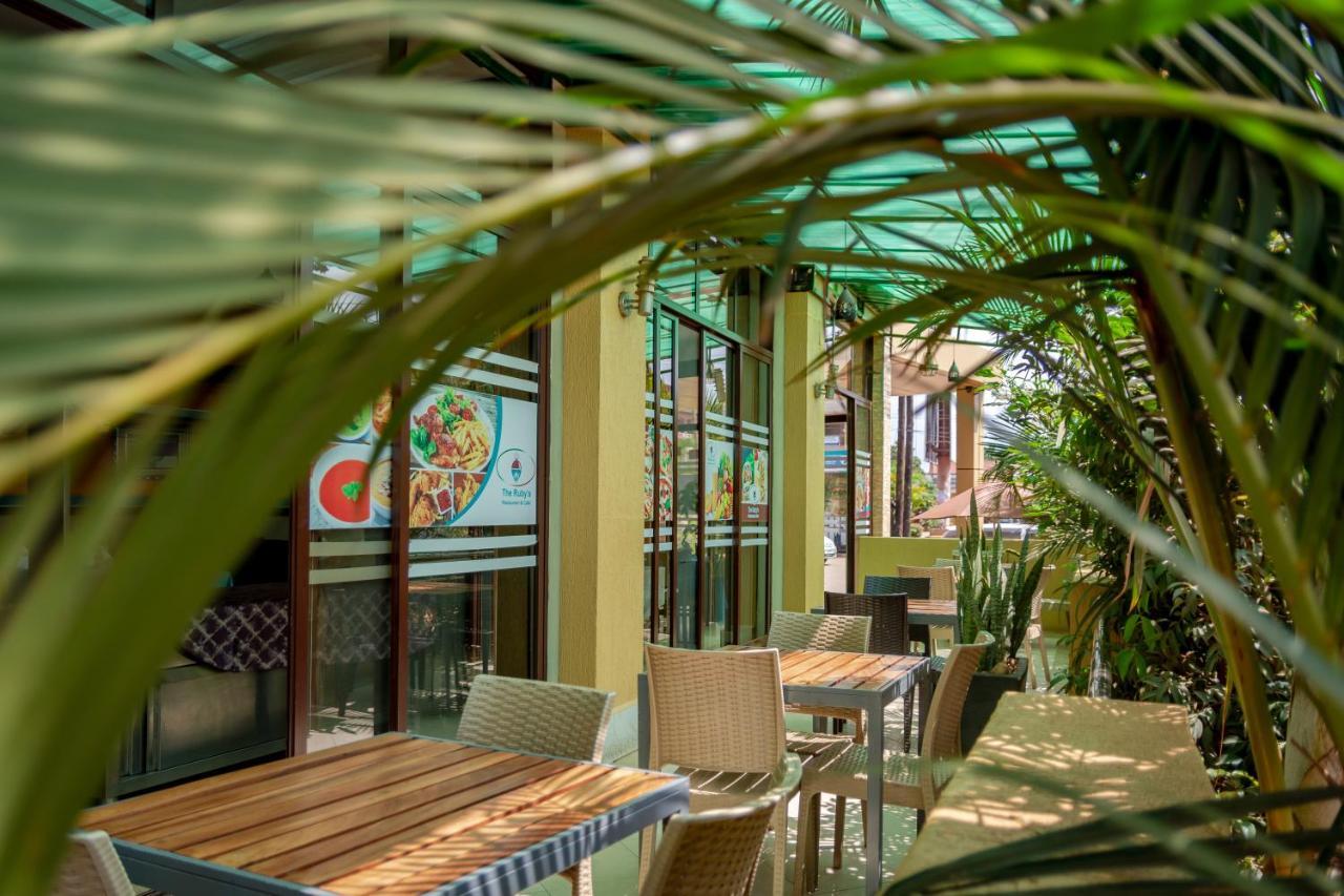 Hillside Plaza Hotel Кампала Екстериор снимка