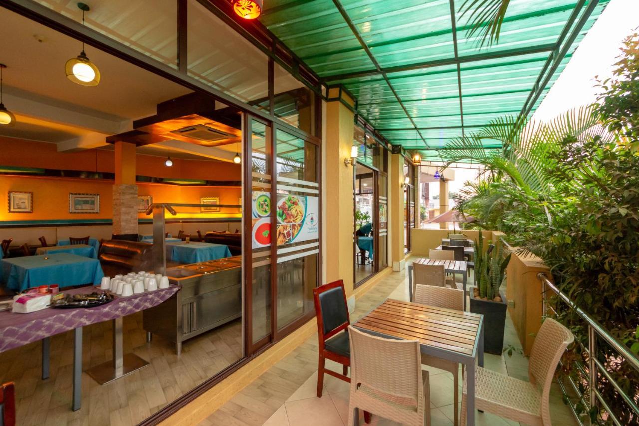 Hillside Plaza Hotel Кампала Екстериор снимка