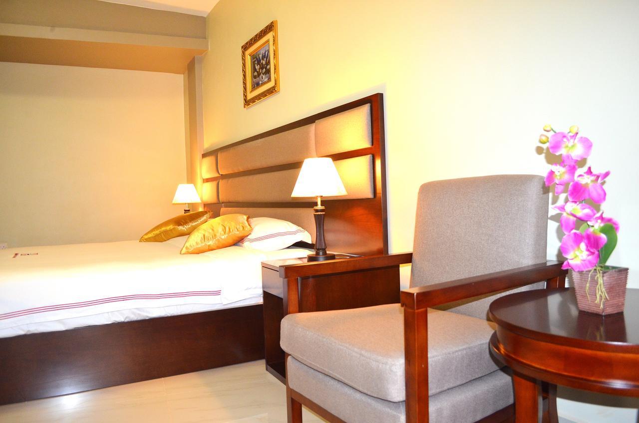 Hillside Plaza Hotel Кампала Екстериор снимка