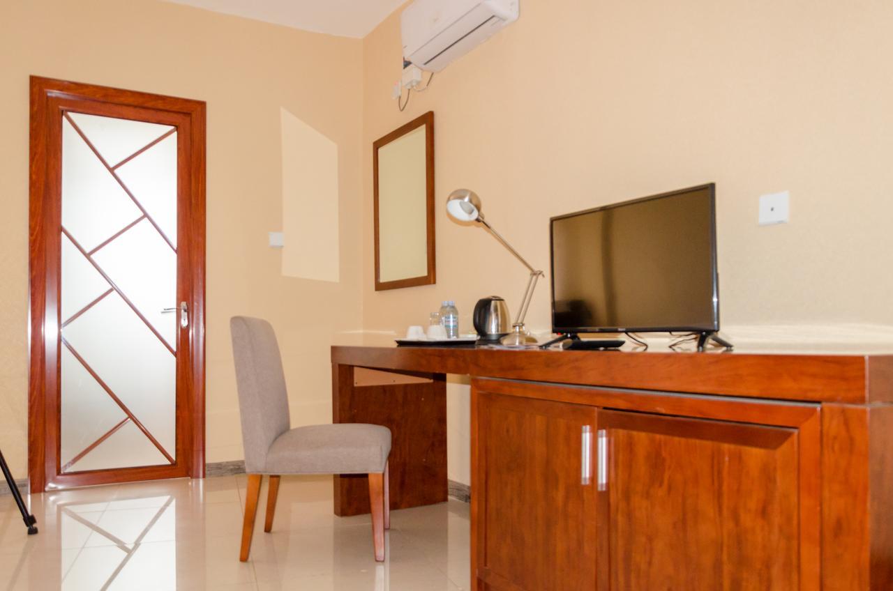 Hillside Plaza Hotel Кампала Екстериор снимка