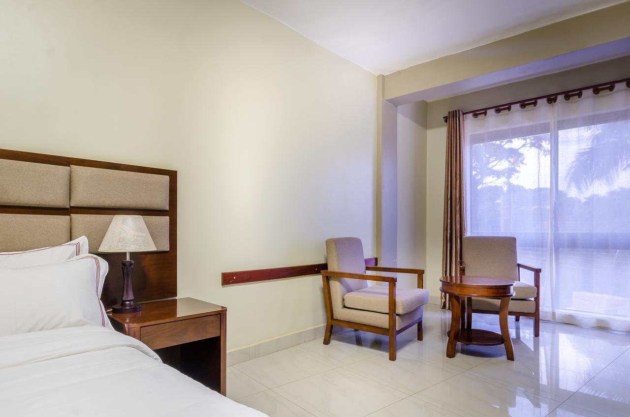 Hillside Plaza Hotel Кампала Екстериор снимка