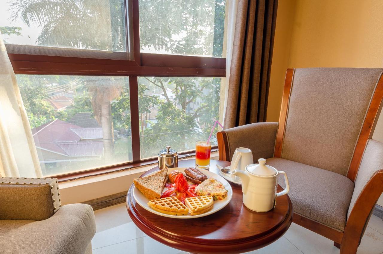 Hillside Plaza Hotel Кампала Екстериор снимка